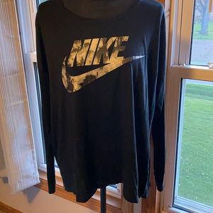 Nike T-shirt